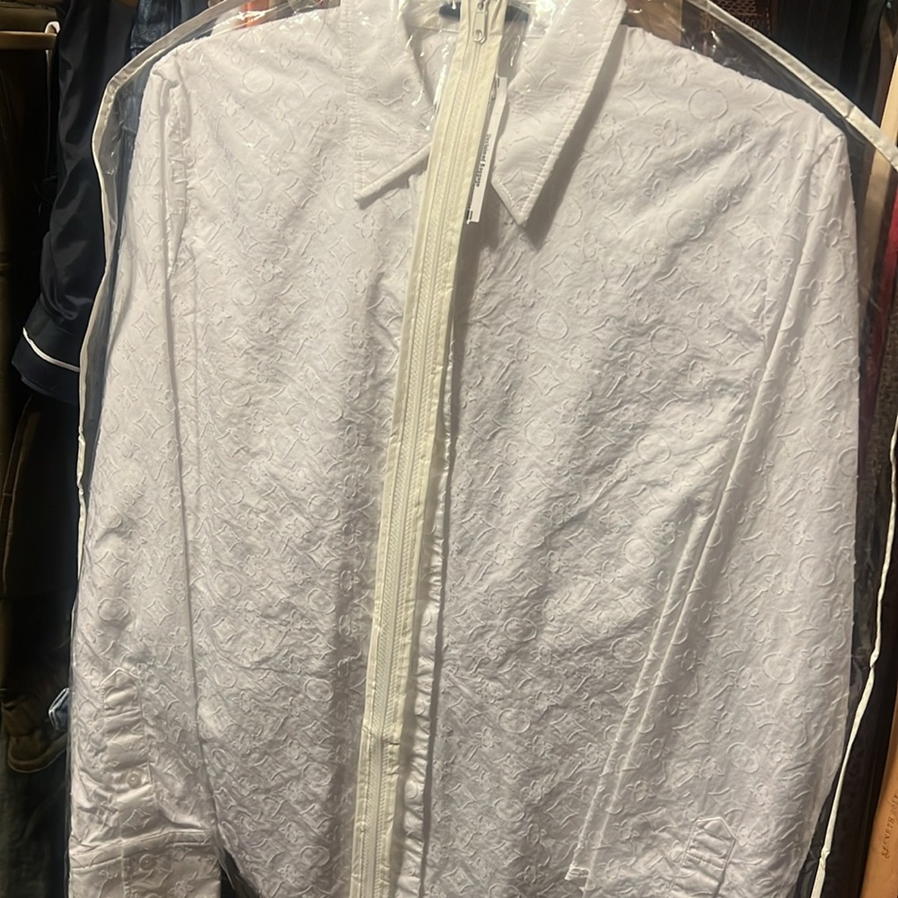 Louis Vuitton Icon Long Sleeved Fitted Shirt. White Monogram. Size 40. Like new - Picture 5 of 9